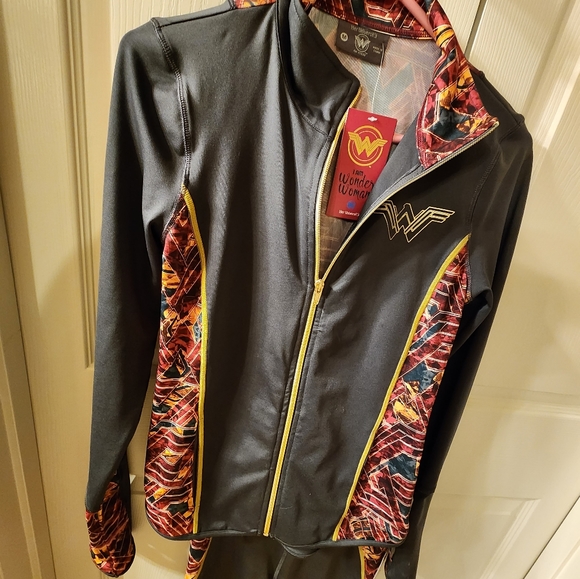 NWT Her Universe Jacket & Legging Set - Size M - Picture 7 of 8